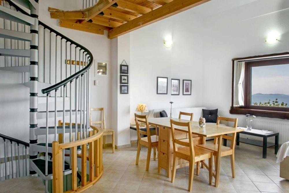 Katevi Luxury Seafront Villa Ierissos Exterior foto