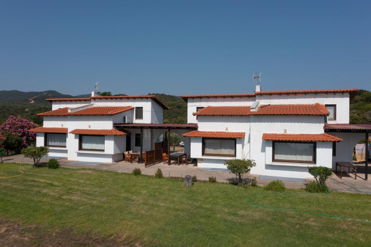 Katevi Luxury Seafront Villa Ierissos Exterior foto